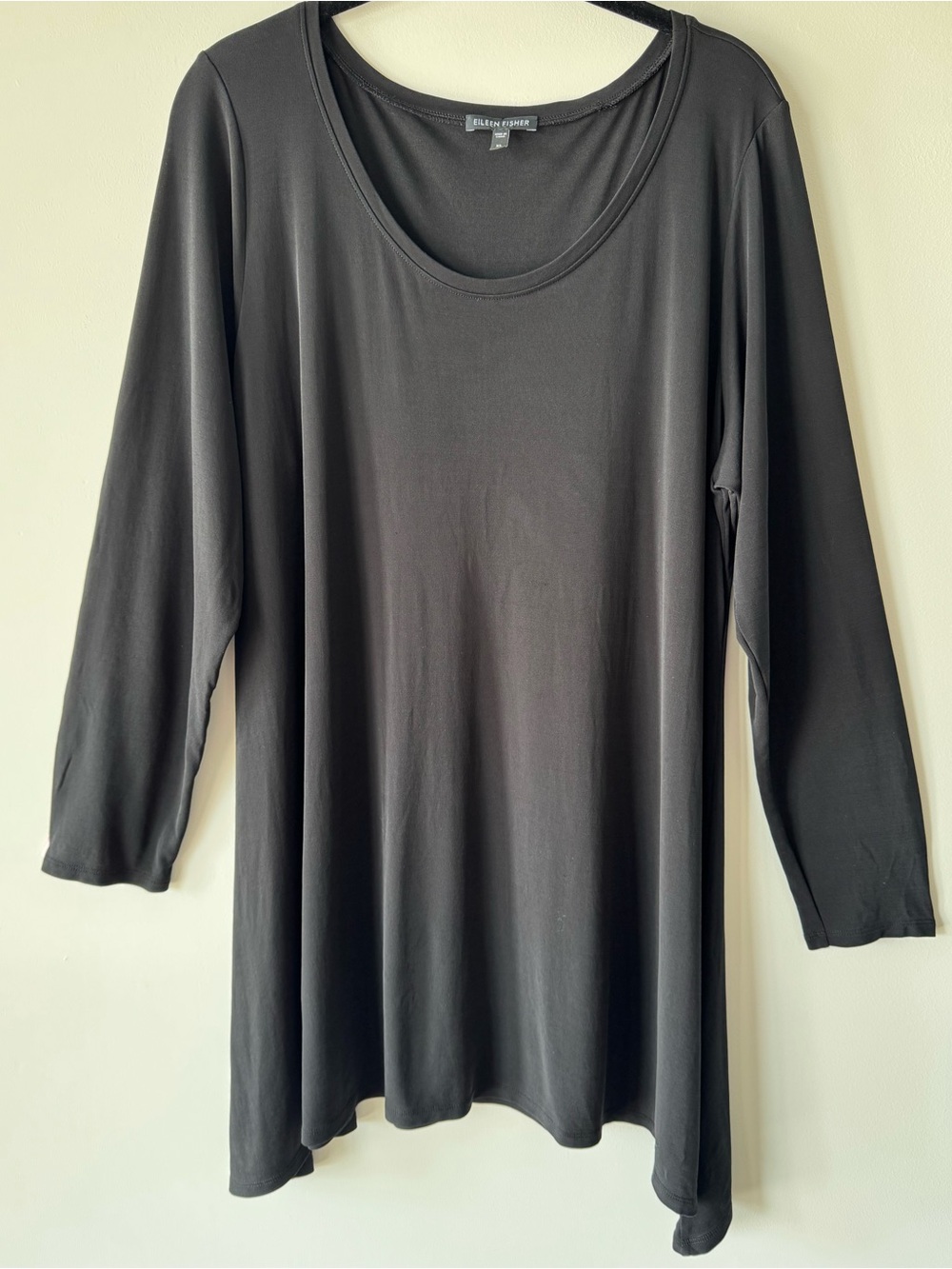 Eileen Fisher Black Silk Knit Long-Sleeve Scoop Neck Tunic Top